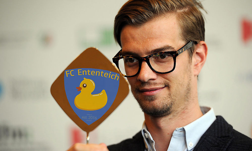 comedian-joko-wirbt-fuer-steirischen-hobbyfussballklub comedian-joko-wirbt-fuer-steirischen-hobbyfussballklub