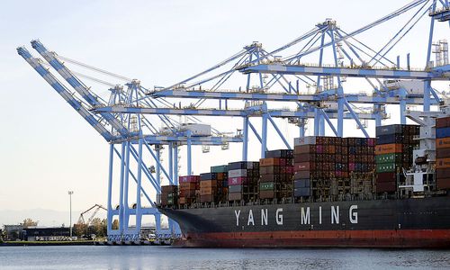 chinas-exporte-schrumpften-weit-weniger-stark-als-erwartet chinas-exporte-schrumpften-weit-weniger-stark-als-erwartet
