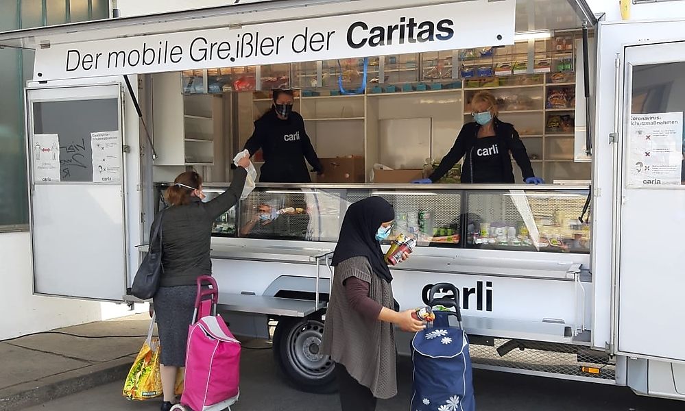 foda-hilft-der-caritas-bei-der-verteilung-von-lebensmitteln foda-hilft-der-caritas-bei-der-verteilung-von-lebensmitteln