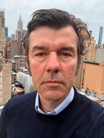 stefan-sagmeister:-„ich-fahre-mit-der-vespa-durchs-leere-manhattan“ stefan-sagmeister:-„ich-fahre-mit-der-vespa-durchs-leere-manhattan“