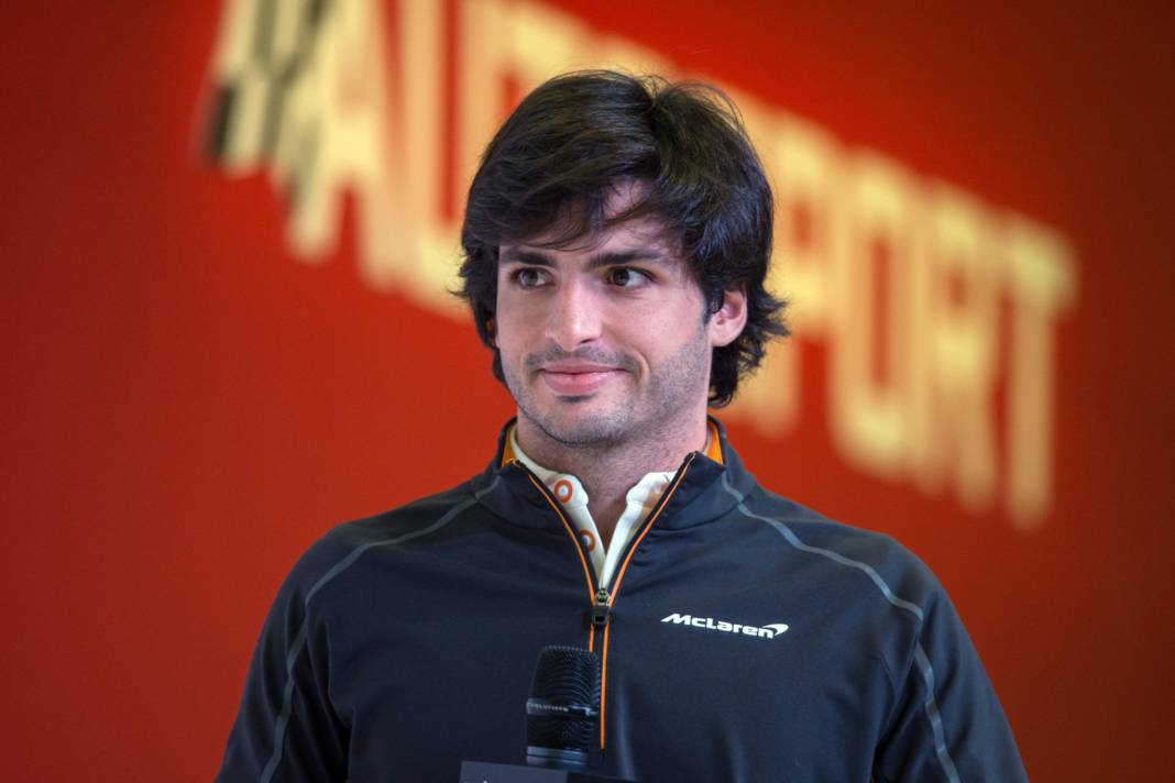 carlos-sainz-uebernimmt-vettel-cockpit-bei-ferrari carlos-sainz-uebernimmt-vettel-cockpit-bei-ferrari
