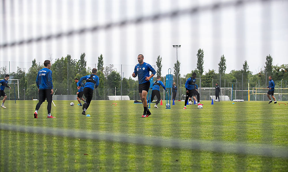 hartberg-absolvierte-heute-das-erste-mannschaftstraining hartberg-absolvierte-heute-das-erste-mannschaftstraining