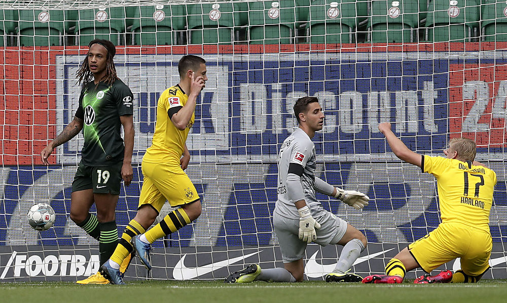 dortmund-feiert-2:0-sieg-in-wolfsburg,-bremen-holt-wichtige-drei-punkte dortmund-feiert-2:0-sieg-in-wolfsburg,-bremen-holt-wichtige-drei-punkte