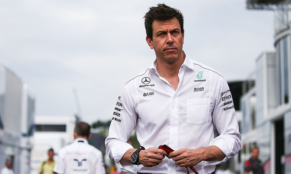 toto-wolff-bleibt-teamchef-von-mercedes toto-wolff-bleibt-teamchef-von-mercedes
