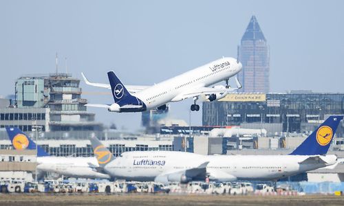 nach-milliardenverlust:-lufthansa-kuendigt-grossen-umbau-an nach-milliardenverlust:-lufthansa-kuendigt-grossen-umbau-an