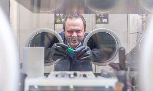 vartas-batterien-der-zukunft-kommen-aus-einem-labor-in-graz vartas-batterien-der-zukunft-kommen-aus-einem-labor-in-graz