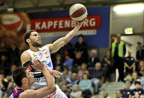 ex-bulle-marck-coffin-in-den-usa:-chipsfabrik-statt-champions-league ex-bulle-marck-coffin-in-den-usa:-chipsfabrik-statt-champions-league