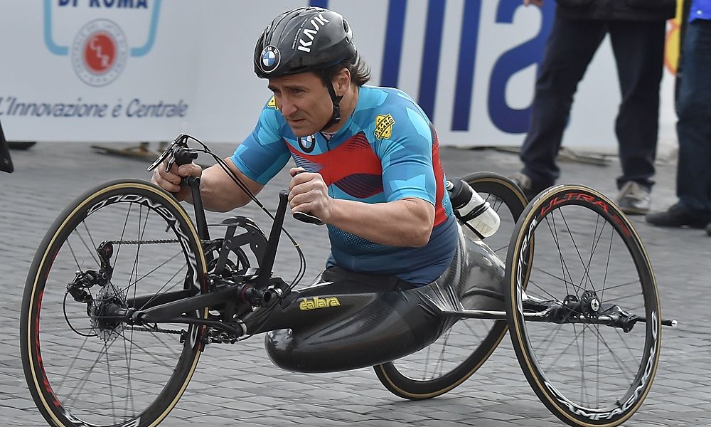 alex-zanardi-wurde-drei-stunden-lang-operiert-und-liegt-im-koma alex-zanardi-wurde-drei-stunden-lang-operiert-und-liegt-im-koma