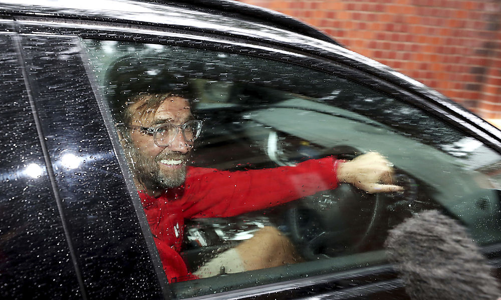 klopp-kann-seine-traenen-nicht-zurueckhalten klopp-kann-seine-traenen-nicht-zurueckhalten