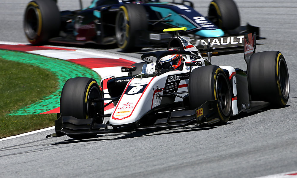 lundgaard-gewinnt,-schumacher-von-feuerloescher-eingeschaeumt lundgaard-gewinnt,-schumacher-von-feuerloescher-eingeschaeumt