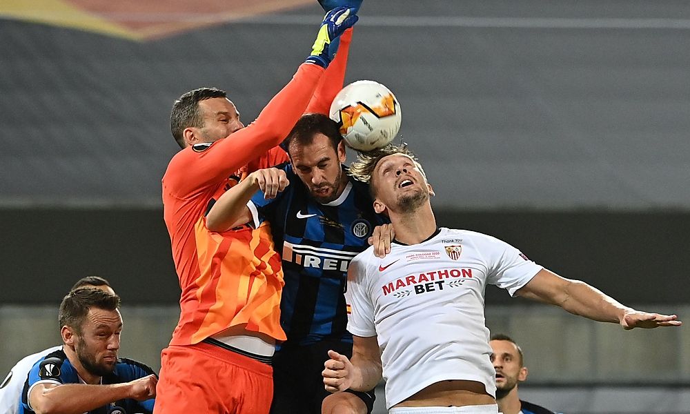 tor-reigen-im-finale!-godin-gleicht-fuer-sevilla-aus tor-reigen-im-finale!-godin-gleicht-fuer-sevilla-aus