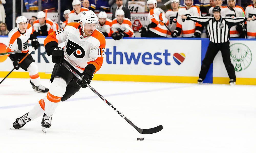 raffl-nur-zuschauer,-flyers-vor-aus raffl-nur-zuschauer,-flyers-vor-aus