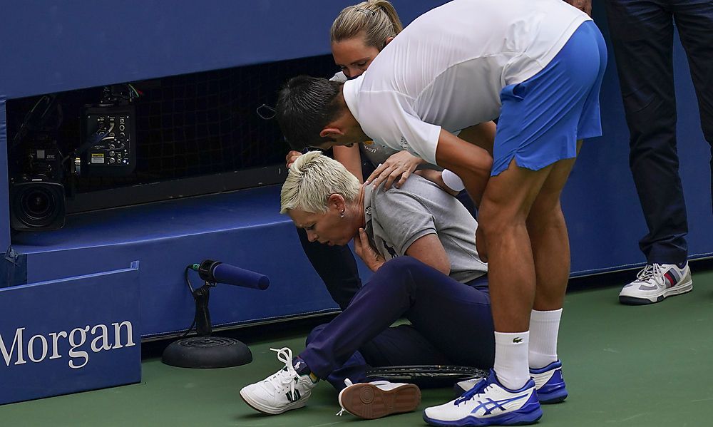 der-vorfall-um-djokovics-disqualifikation-zum-nachschauen der-vorfall-um-djokovics-disqualifikation-zum-nachschauen