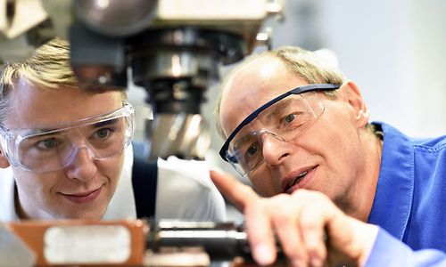 gewerbe-und-handwerk-verlieren-elf-milliarden-euro-umsatz gewerbe-und-handwerk-verlieren-elf-milliarden-euro-umsatz