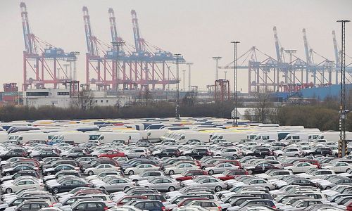 entlassungswelle,-absatzflaute:-die-autoindustrie-im-schraubstock entlassungswelle,-absatzflaute:-die-autoindustrie-im-schraubstock