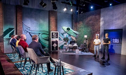 ehemalige-htl-schueler-fanden-mentor-in-puls-4-show ehemalige-htl-schueler-fanden-mentor-in-puls-4-show