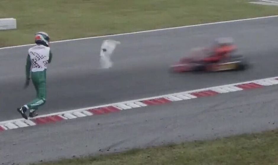 kart-fahrer-rastet-voellig-aus kart-fahrer-rastet-voellig-aus