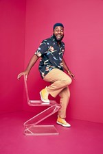 body-positivity-bei-maennermodels:-die-entdeckung-des-bauchs body-positivity-bei-maennermodels:-die-entdeckung-des-bauchs