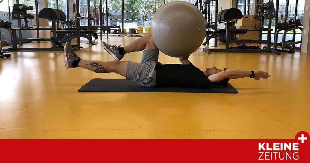 so-gelingt-das-training-mit-dem-gymnastikball