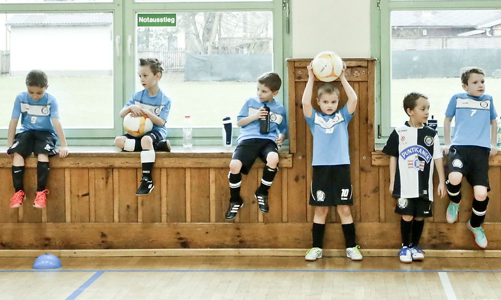 kein-hallentraining-fuer-tausende-kaerntner-nachwuchskicker kein-hallentraining-fuer-tausende-kaerntner-nachwuchskicker