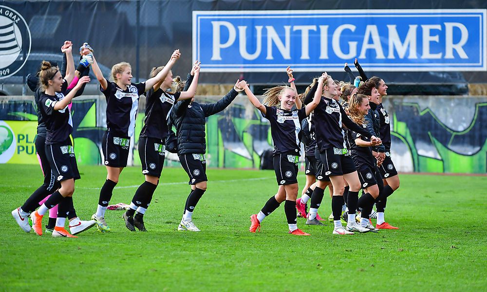 die-frauen-des-sk-sturm-lachen-von-der-tabellenspitze die-frauen-des-sk-sturm-lachen-von-der-tabellenspitze