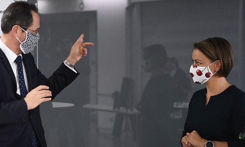 sozialpartner-in-hochform,-die-blitzabschluesse-werden-trotzdem-nicht-zur-neuen-normalitaet sozialpartner-in-hochform,-die-blitzabschluesse-werden-trotzdem-nicht-zur-neuen-normalitaet