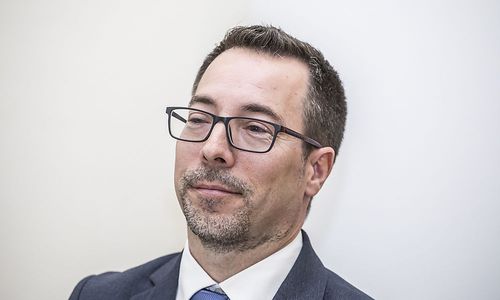 „herr-orasch,-sie-haben-nicht-das-land-gekauft“ „herr-orasch,-sie-haben-nicht-das-land-gekauft“