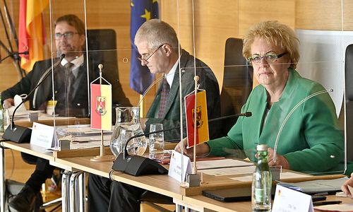 erster-zeugentag-im-u-ausschuss-ohne-pucher,-aber-mit-bluemel erster-zeugentag-im-u-ausschuss-ohne-pucher,-aber-mit-bluemel