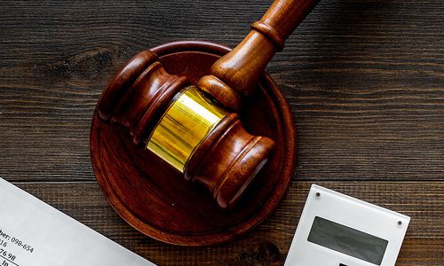 millionenklage-gegen-pecik-und-benko-wird-im-hotel-verhandelt millionenklage-gegen-pecik-und-benko-wird-im-hotel-verhandelt