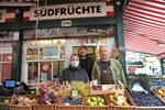 koerberl-und-wagerl:-besuch-beim-standler-am-naschmarkt koerberl-und-wagerl:-besuch-beim-standler-am-naschmarkt