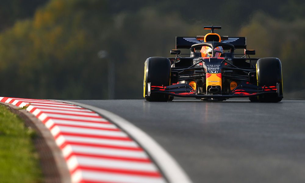 max-verstappen-trainings-bester-auf-rutschigem-istanbul-asphalt max-verstappen-trainings-bester-auf-rutschigem-istanbul-asphalt