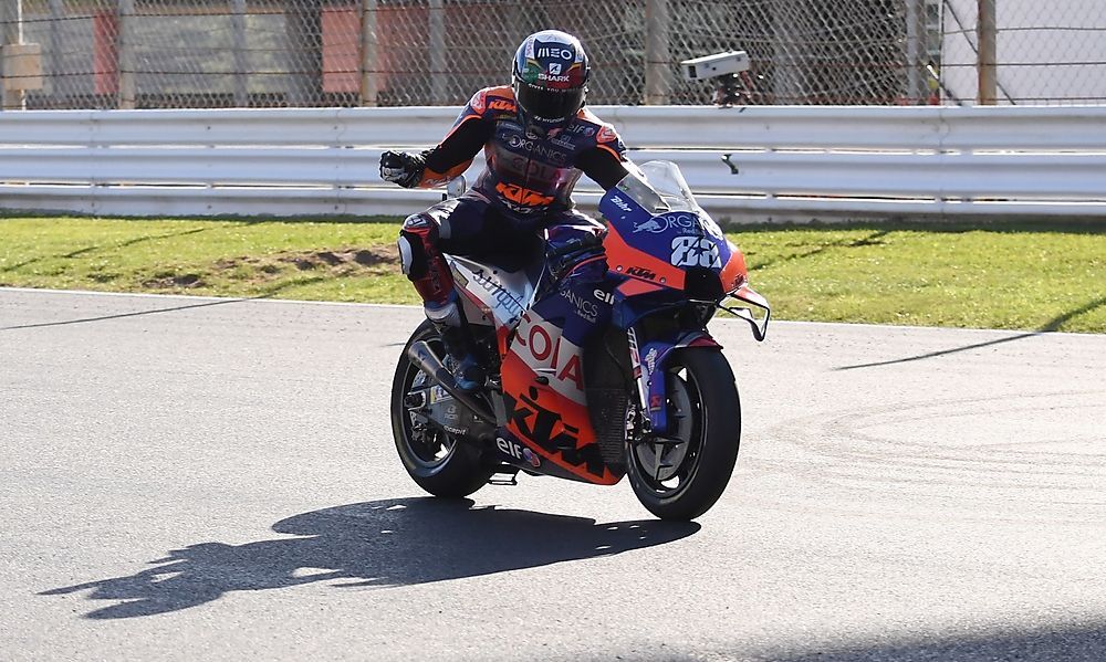 miguel-oliveira-gewinnt-saisonfinale-in-portimao miguel-oliveira-gewinnt-saisonfinale-in-portimao