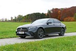 mercedes-benz-e-300:-heute-traegt-man-zweireiher mercedes-benz-e-300:-heute-traegt-man-zweireiher