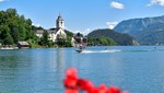 fuer-755.000-euro-baufaellige-badehuette-am-wolfgangsee-ersteigert fuer-755.000-euro-baufaellige-badehuette-am-wolfgangsee-ersteigert