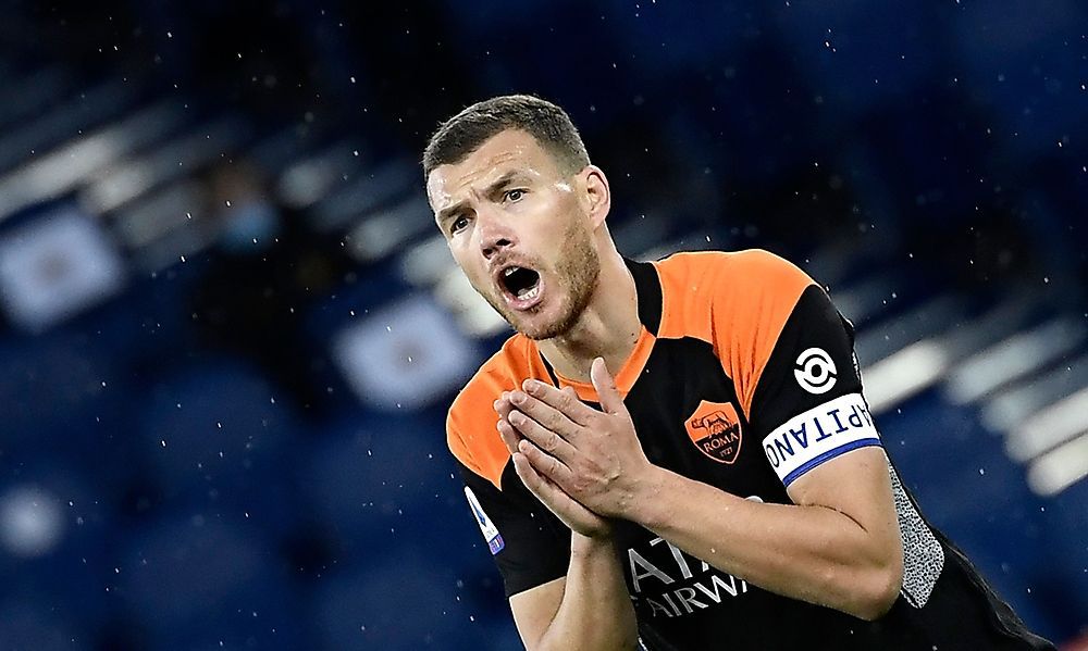 bub-jubelt-ueber-trikot-von-edin-dzeko bub-jubelt-ueber-trikot-von-edin-dzeko