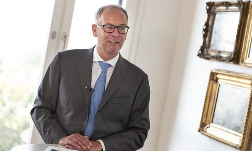 wir-zahlen-das-alles-mit-unseren-steuergeldern wir-zahlen-das-alles-mit-unseren-steuergeldern
