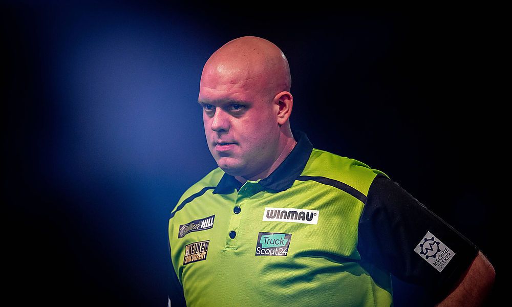 chisnall-schiesst-van-gerwen-sensationell-mit-5:0-ab chisnall-schiesst-van-gerwen-sensationell-mit-5:0-ab