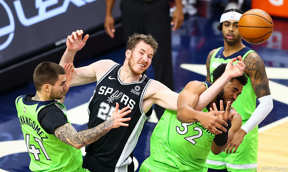 san-antonio-mit-jakob-poeltl-bezwingt-minnesota-nach-verlaengerung san-antonio-mit-jakob-poeltl-bezwingt-minnesota-nach-verlaengerung