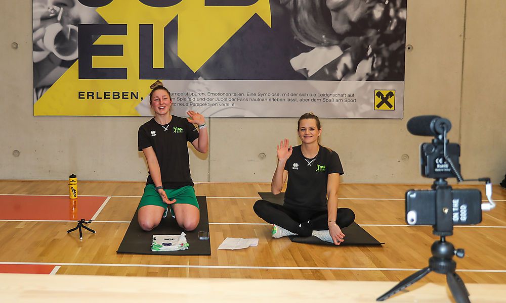 steirische-volleyballerinnen-treten-vor-die-kamera steirische-volleyballerinnen-treten-vor-die-kamera