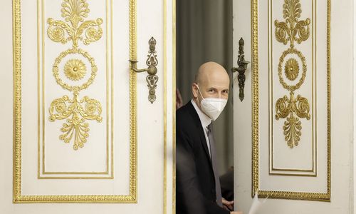 “wir-haben-weiter-eine-krise-am-arbeitsmarkt” “wir-haben-weiter-eine-krise-am-arbeitsmarkt”