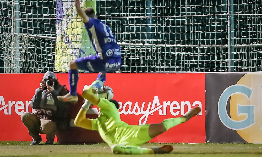 baenderriss-bei-goalie-moser-auch-cvetko,-pecirep-fehlen baenderriss-bei-goalie-moser-auch-cvetko,-pecirep-fehlen