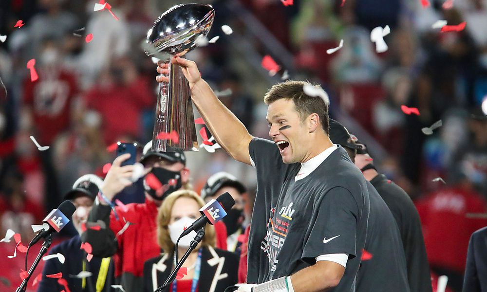 superstar-tom-brady-verlaengert-bei-den-tampa-bay-buccaneers superstar-tom-brady-verlaengert-bei-den-tampa-bay-buccaneers