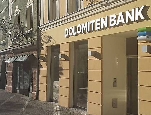 trennung-von-bankchef-schlaegt-in-gmuend-wellen trennung-von-bankchef-schlaegt-in-gmuend-wellen