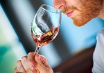 beschwipster-selbstversuch:-wie-man-sich-stilvoll-allein-mit-anderen-betrinkt beschwipster-selbstversuch:-wie-man-sich-stilvoll-allein-mit-anderen-betrinkt