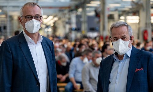 aufgeheizte-stimmung-in-steyr:-wolf-praesentierte-plaene-fuer-man-werk aufgeheizte-stimmung-in-steyr:-wolf-praesentierte-plaene-fuer-man-werk