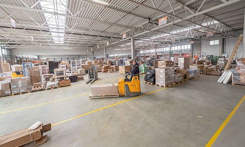 im-logistikzentrum-zaehlen-die-inneren-werte im-logistikzentrum-zaehlen-die-inneren-werte