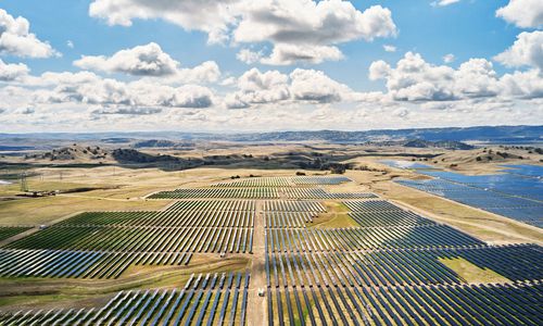 apple-will-grossen-batteriespeicher-fuer-sonnenstrom-bauen apple-will-grossen-batteriespeicher-fuer-sonnenstrom-bauen