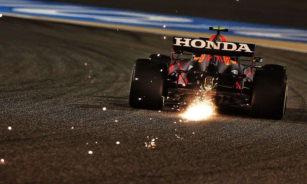 red-bull-gegen-mercedes-oder-die-grossen-folgen-der-kleinen-regelaenderung red-bull-gegen-mercedes-oder-die-grossen-folgen-der-kleinen-regelaenderung