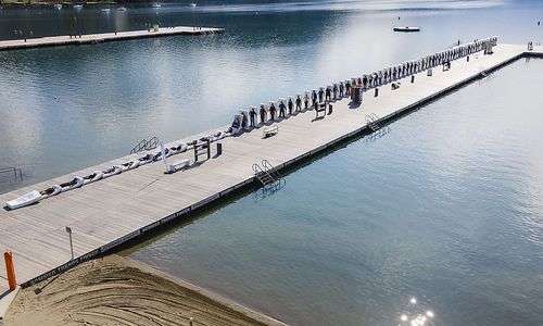 fast-100-unternehmer-fielen-im-strandbad-wie-dominosteine fast-100-unternehmer-fielen-im-strandbad-wie-dominosteine