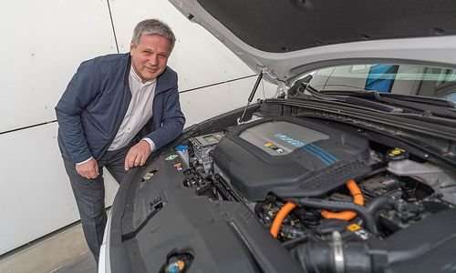 das-erste-wasserstofftaxi-oesterreichs-kommt-aus-wildon das-erste-wasserstofftaxi-oesterreichs-kommt-aus-wildon